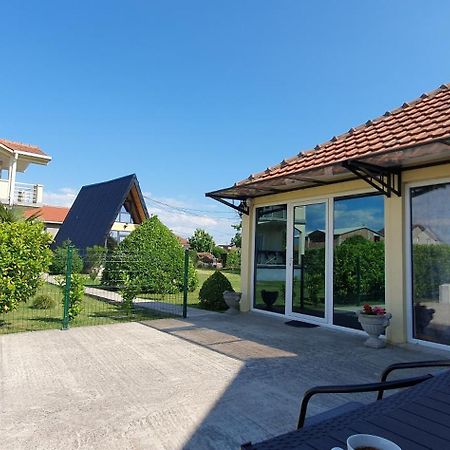 Cozzy Apartment Near The Aiport Podgorica Mitrovici  Esterno foto