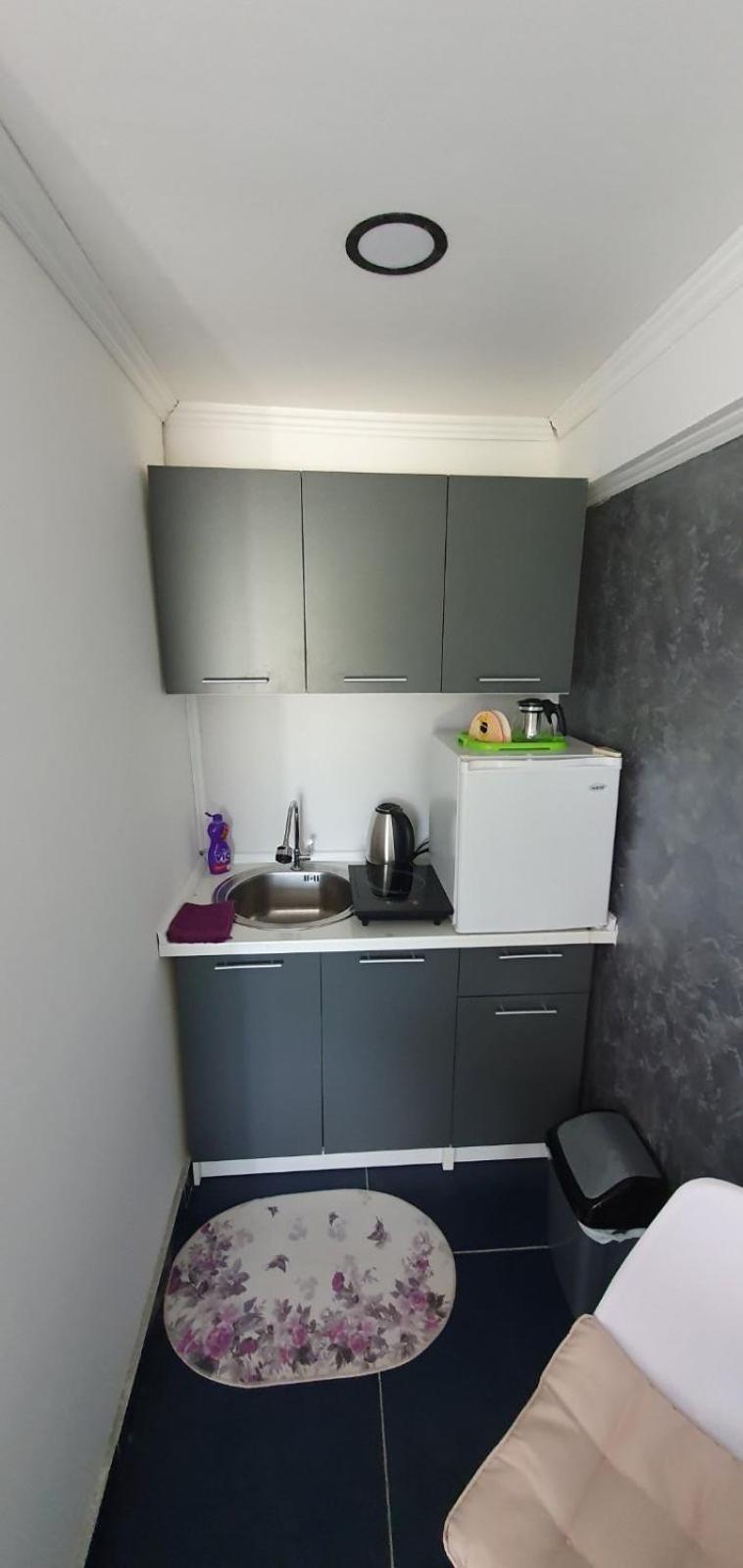Cozzy Apartment Near The Aiport Podgorica Mitrovici  Esterno foto