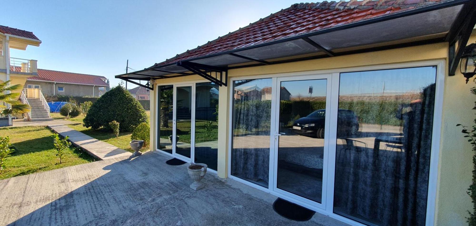 Cozzy Apartment Near The Aiport Podgorica Mitrovici  Esterno foto